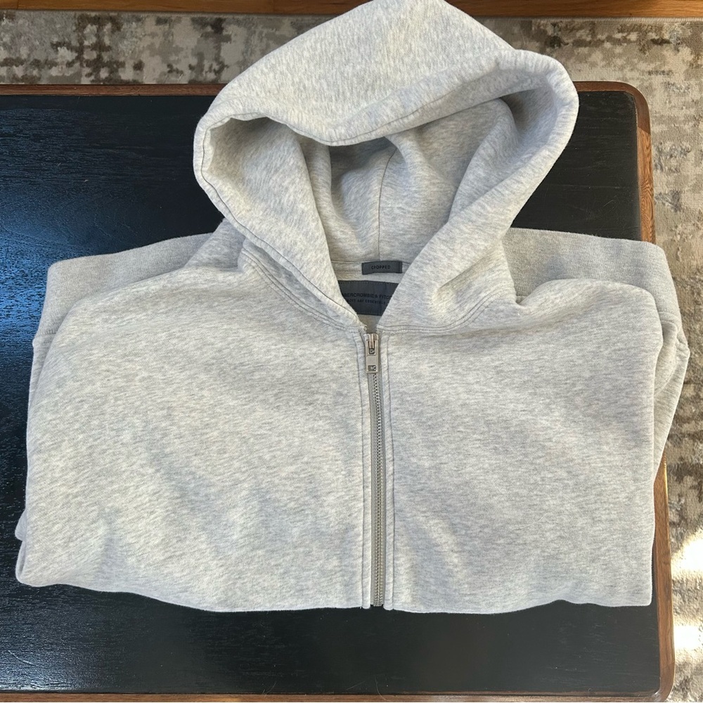 Abercrombie & Fitch Cropped Hoodie